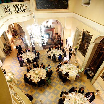winter-wedding-countryside-villa